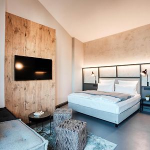 Cloud No7 Lofts